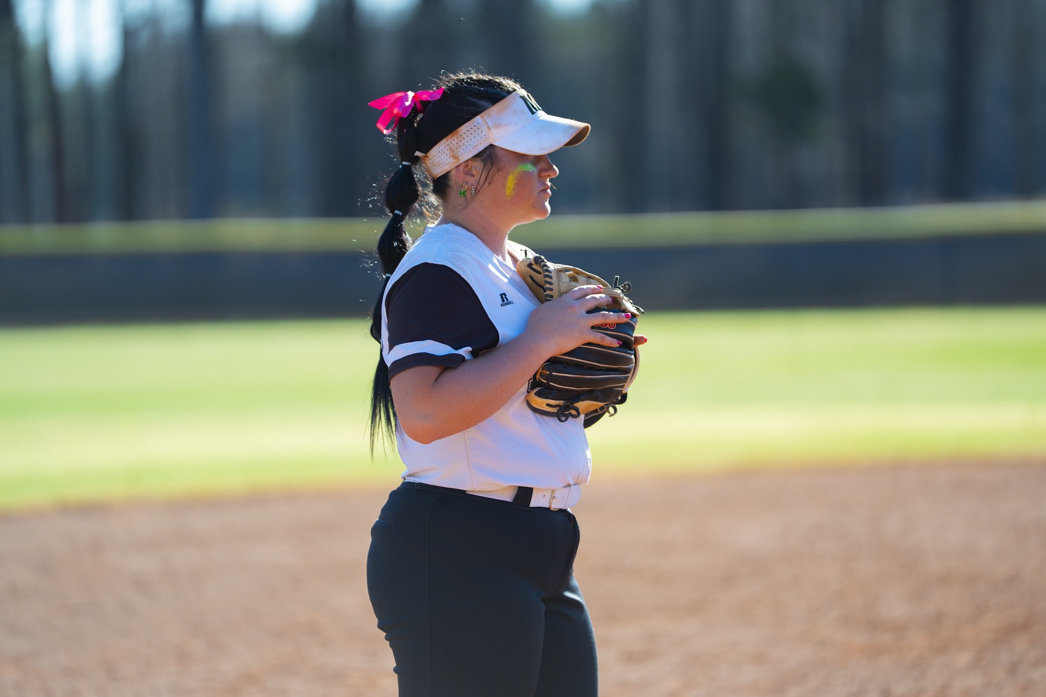 Softball: Lady Bucks Split Weekend Series
